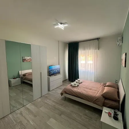 Renma Caffarella House Apartament